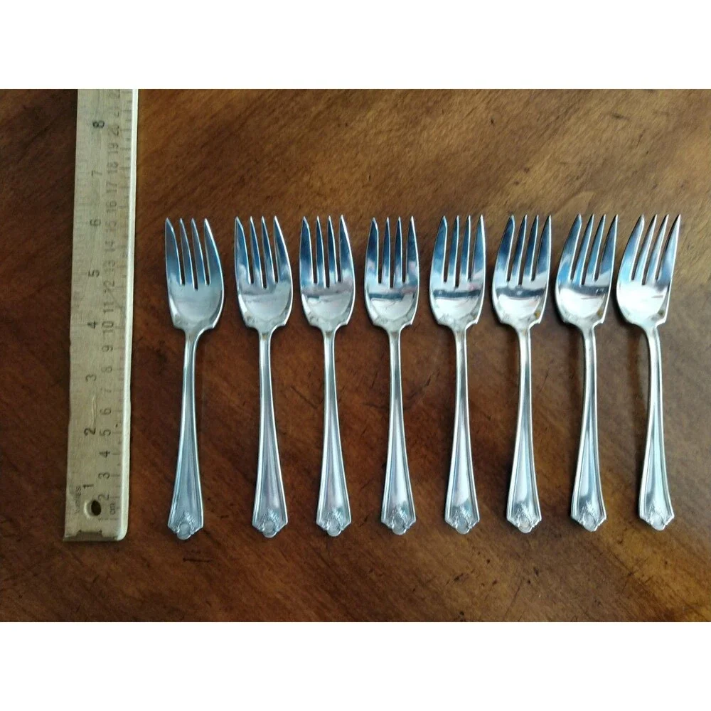 Lot of 8 Wm. Rogers Ashland Silverplate Salad Forks 1914 5.9